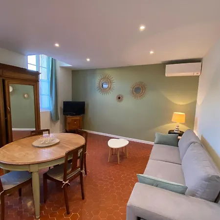 Apartment 06cf Beautiful Renovated In Old